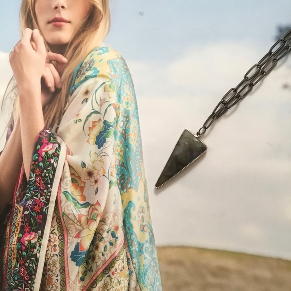 Indigo Rhino Designs Artisan Dagger Shaped Labradorite Necklace is NWOT! - Picture 2 of 4